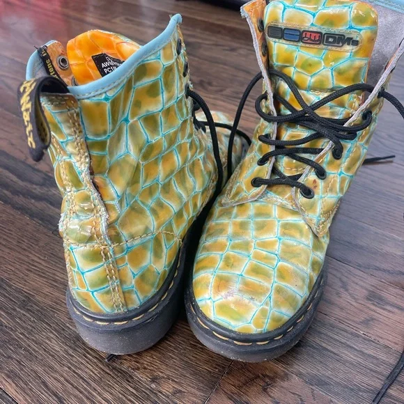 Vintage Dr. Martens - Picture 1 of 7